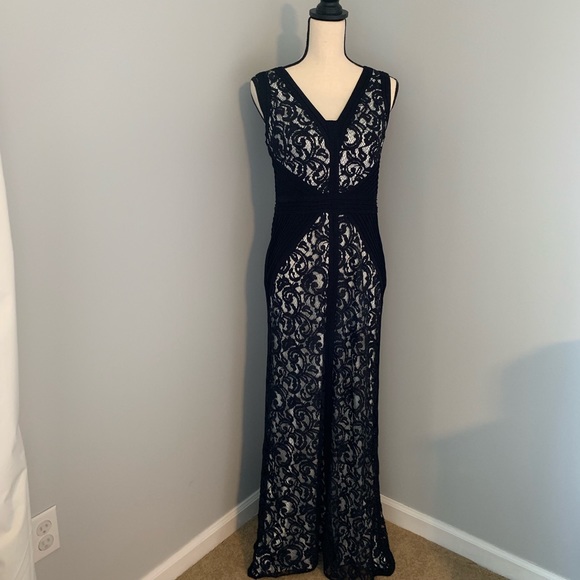 Tadashi Shoji Dresses & Skirts - Floor length Tadashi Shoji formal lace dress